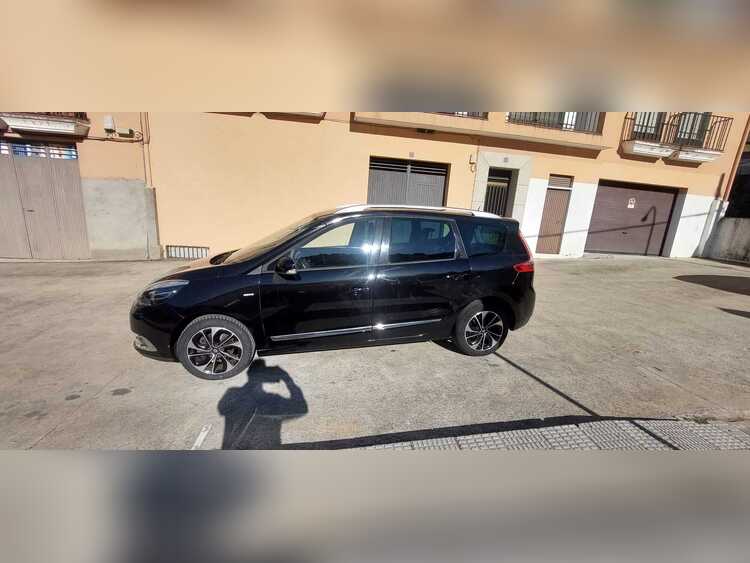 Renault Grand Scenic 1.5 dci 110cv AUTOMATICO foto 2